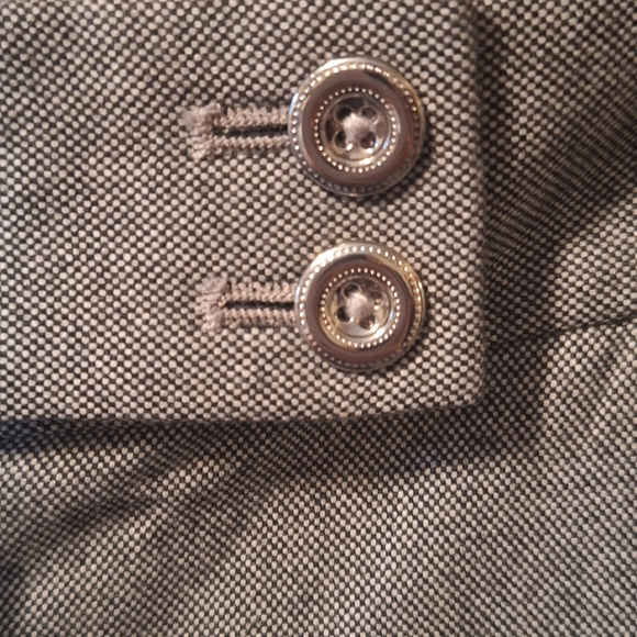 White House Black Market Legacy gray pants. Size 8 R. Like new. - Picture 4 of 6